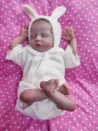 Muñeca realista bebé reborn