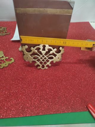 3 Embellecedores bronce antiguos para cómoda, vitr
