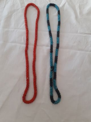 8 Collane colorate materiali vari