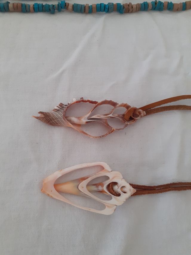 8 Collane colorate materiali vari