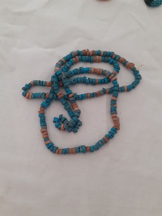 8 Collane colorate materiali vari