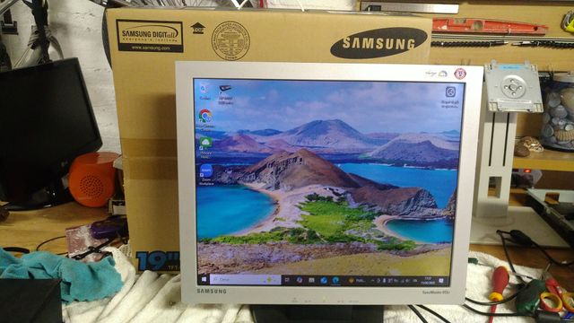 Monitor Samsung SyncMaster 913v