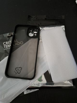 Funda y Cristal iPhone 15 Plus  Negra Translúcida