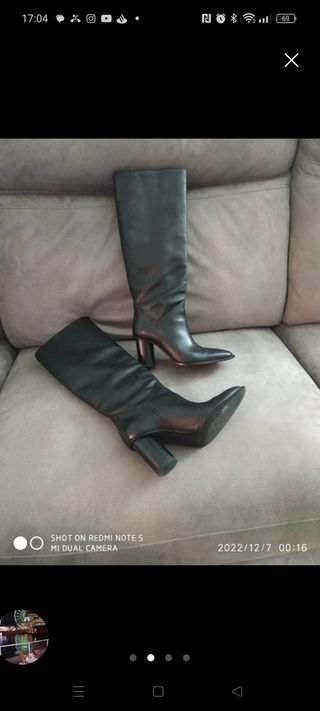 Botas altas negras piel