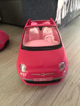 Auto rosa Barbie Fiat 500