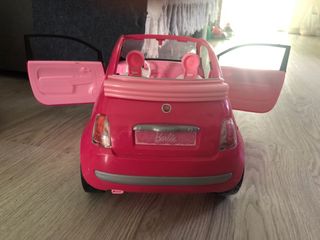 Auto rosa Barbie Fiat 500