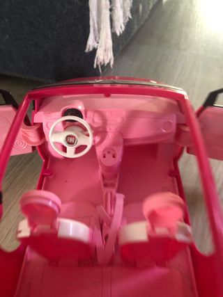 Auto rosa Barbie Fiat 500