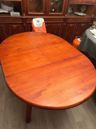 Mesa redonda extendible/4 sillas