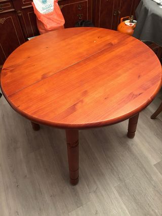Mesa redonda extendible/4 sillas