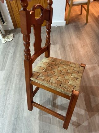 Mesa redonda extendible/4 sillas