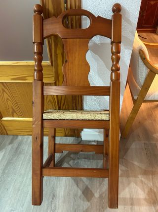 Mesa redonda extendible/4 sillas