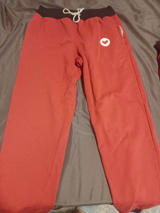 Ropa de chandal vedruna 