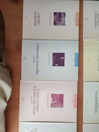 Colección: Cuadernos de Historia, de Arco Libros