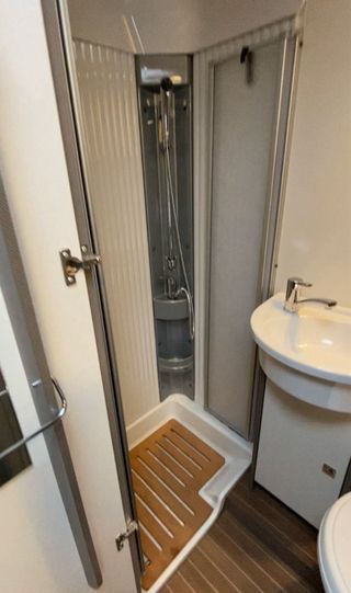 Se vende autocaravana Etrusco a6600bb 2021