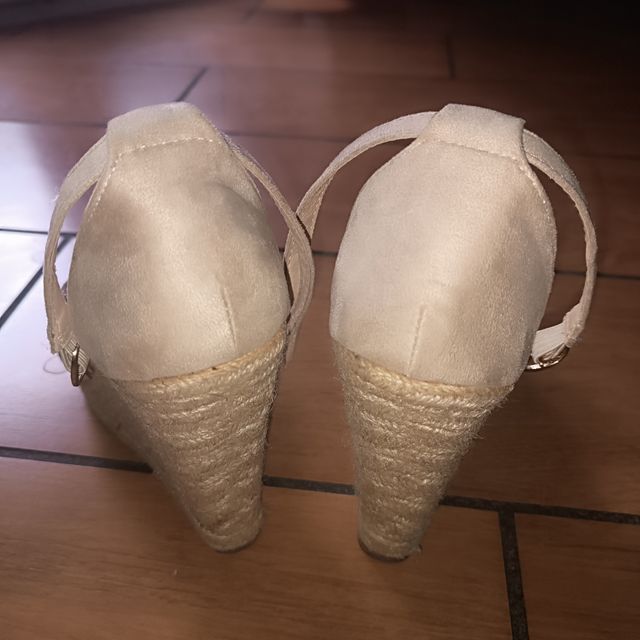 Sandali beige estivi donna