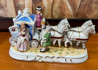 Carroza porcelana antigua