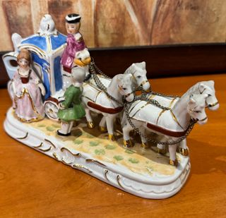 Carroza porcelana antigua
