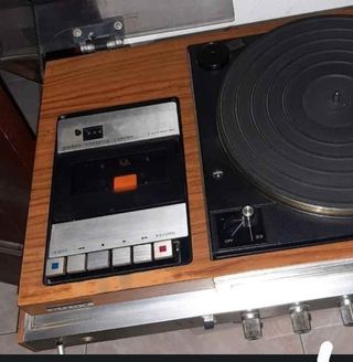 Tocadiscos Sony revisándolo 
podría funcionar 