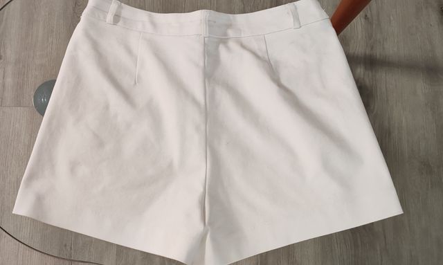 Shorts blancos mujer