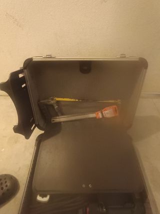 Taladro, amoladora y sierra AEG