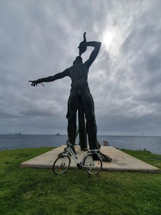 Bicicleta eléctrica Elops blanca