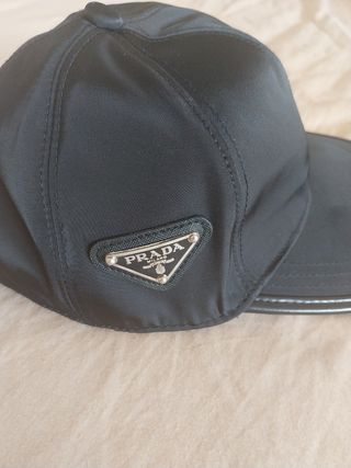 Gorra Prada negra