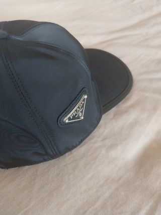 Gorra Prada negra