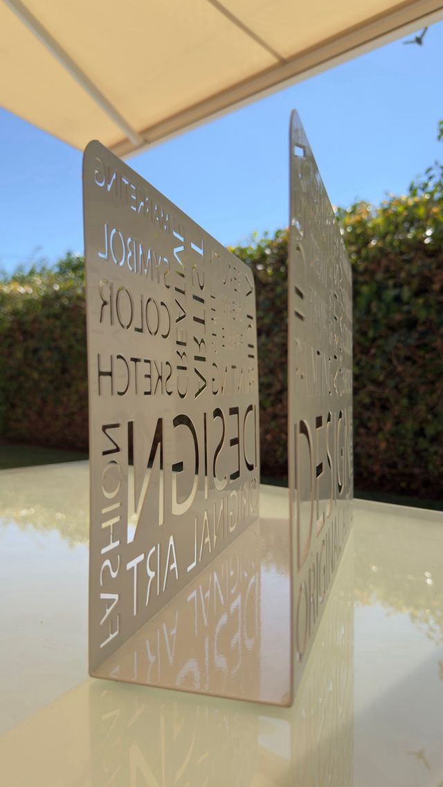 Revistero de Diseño Ikea