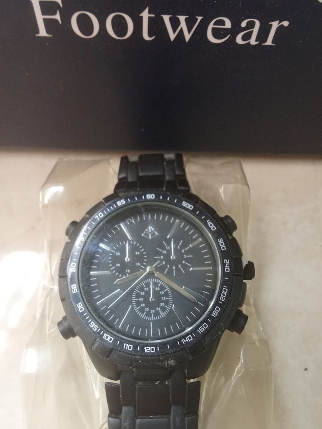 Reloj deportivo negro