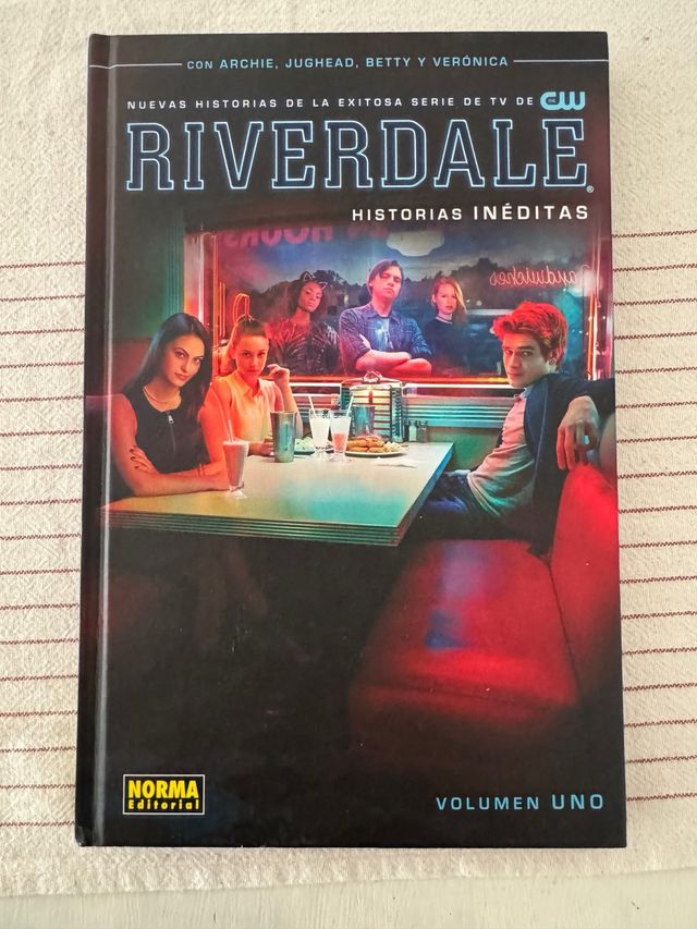 Riverdale Comics + Funko Pop Betty Cooper