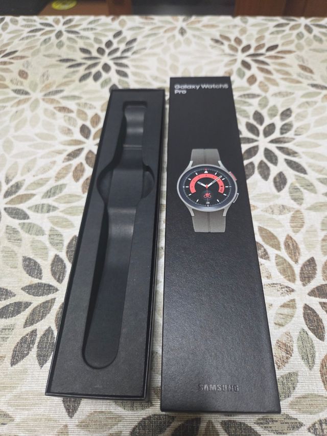 Samsung S23+ negro + reloj samsung galaxy watch 5