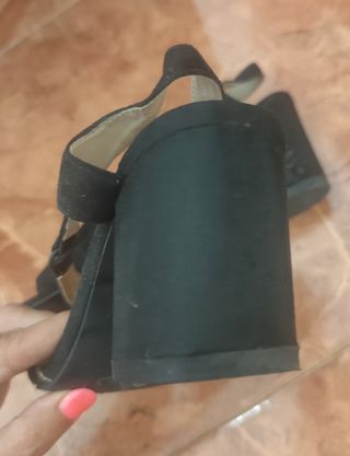 ‼️ PRECIO NO NEGOCIABLE ‼️ 
Zapatos negros tacón