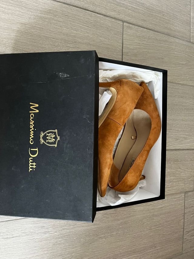 2 USOS.Tacones de ante Massimo Dutti marrón. T.38