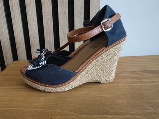 Sandalias cuña azul marino