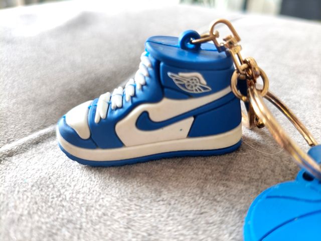 Llavero Air Jordan 1 + Baloncesto