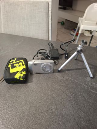 Casio QV-R200 - 14.1 Megapixel