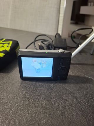 Casio QV-R200 - 14.1 Megapixel