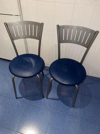 2 Sillas cocina estructura aluminio, asiento cuero