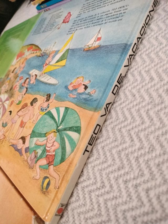 Teo va de vacaciones (Spanish Edition)