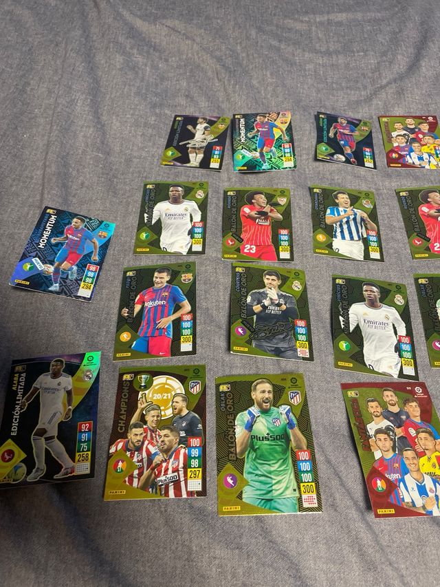 Cromos Adrenalyn XL 21-22