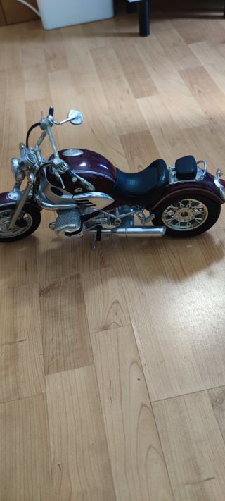 Moto BMW R1200C escala