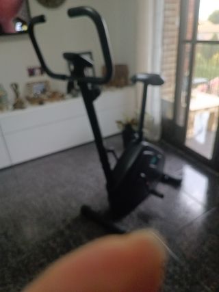Bicicleta estática ejercicio