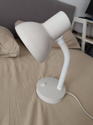Lámpara escritorio blanca