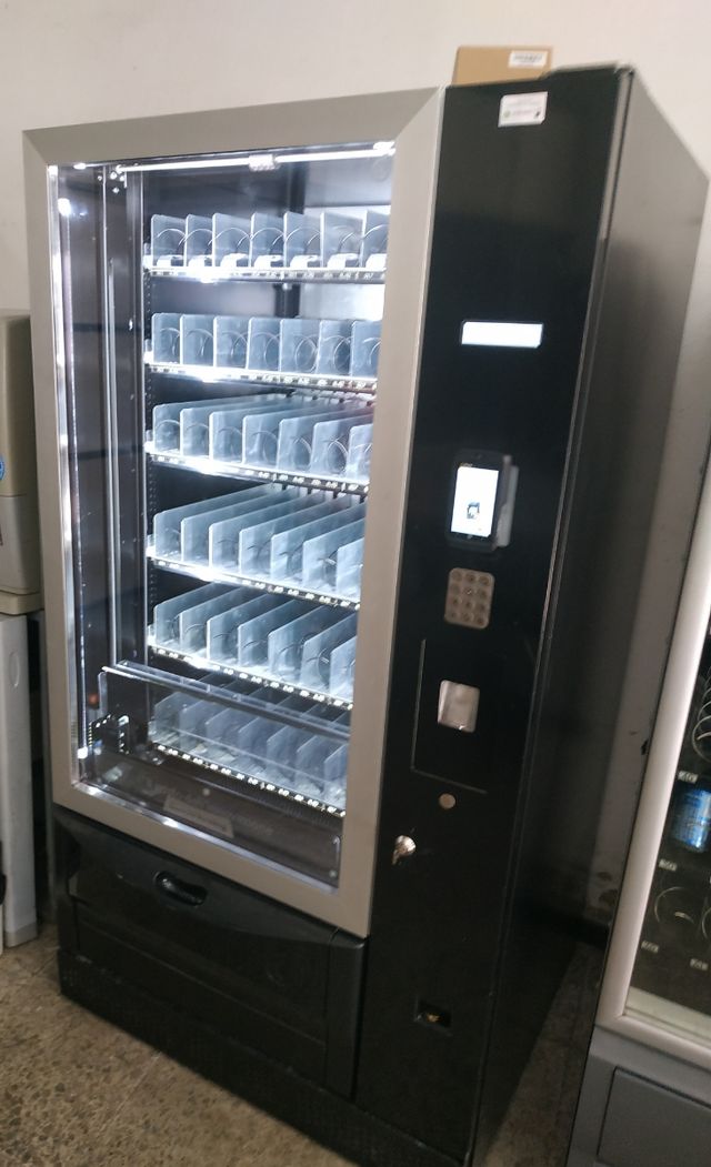 expendedora bebidas-Bianchi Arial con TPV+monedero