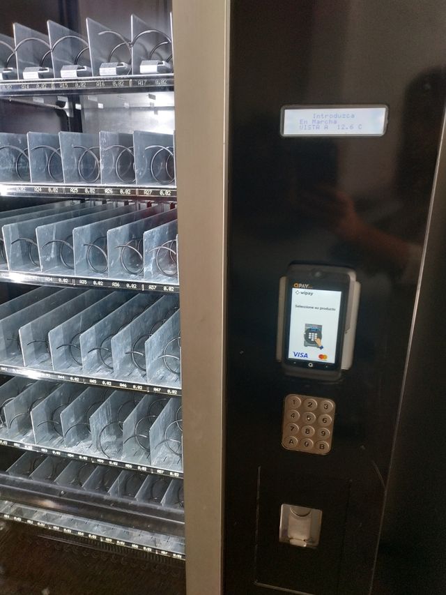 expendedora bebidas-Bianchi Arial con TPV+monedero