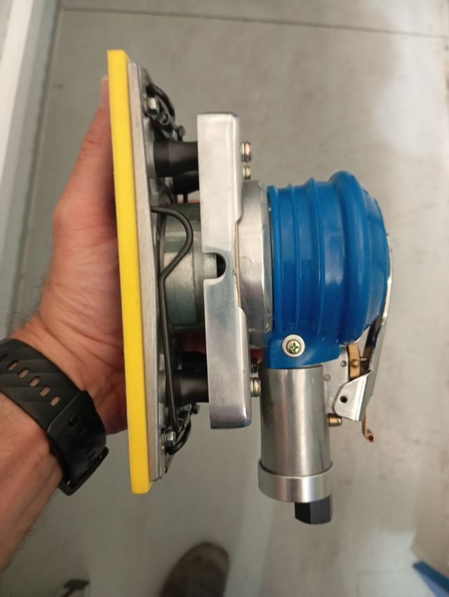 Lijadora neumática profesional
Yaim modelo YA 406