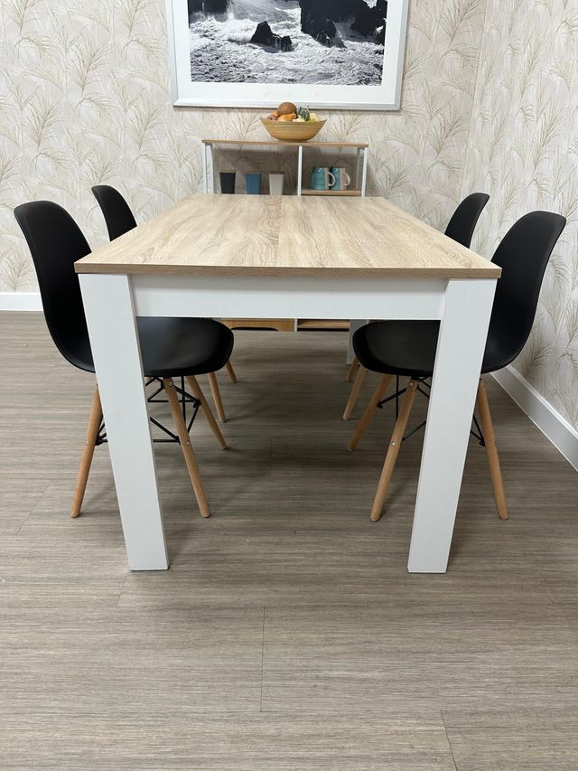 Mesa comedor + 4 sillas nórdicas