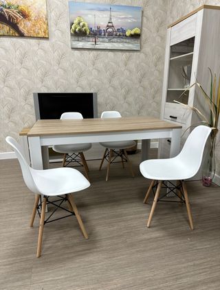 Mesa comedor + 4 sillas nórdicas