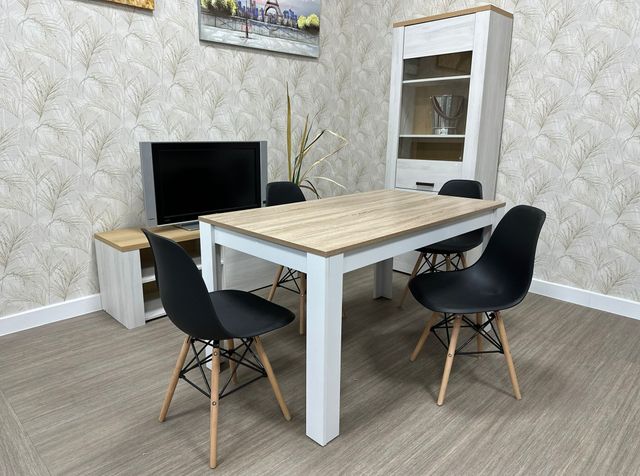 Mesa comedor + 4 sillas nórdicas