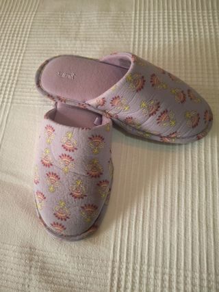 Zapatillas de estar por casa , pantuflas niña 